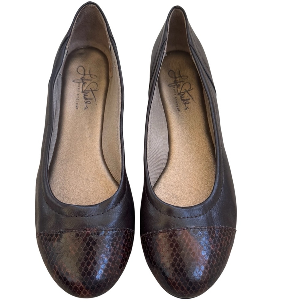Life Stride “Soft System Flex Comfort” Women’s Brown Ballet Flats. Arch Support.
